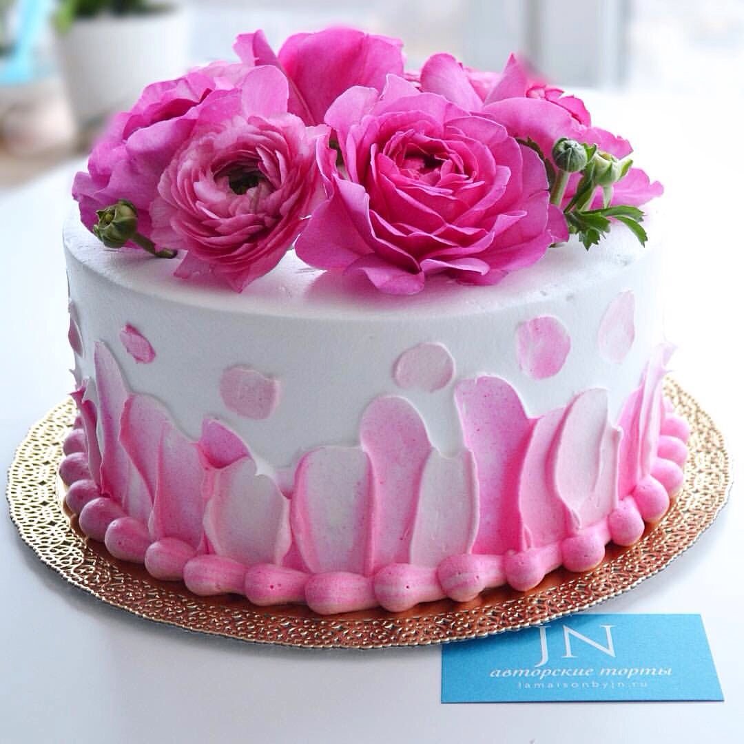 Fresh cakes. Красивые торты. Торт с цветами. Красивые кремовые торты. Торт с цветочками.