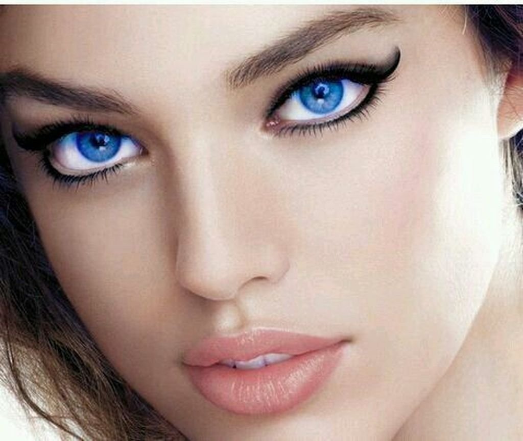Голубые глаза прекрасны. Красивый макияж для голубых глаз. Красивые глаза. Красивые голубые глаза.