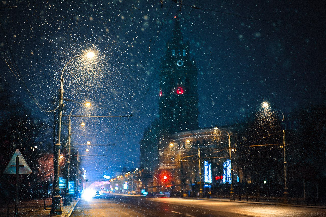 Падает снег город