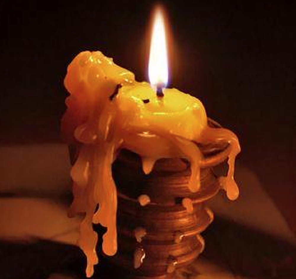 Свечи портят пост. Свечи. Магические свечи. Восковые свечи. Оплавленная свеча.