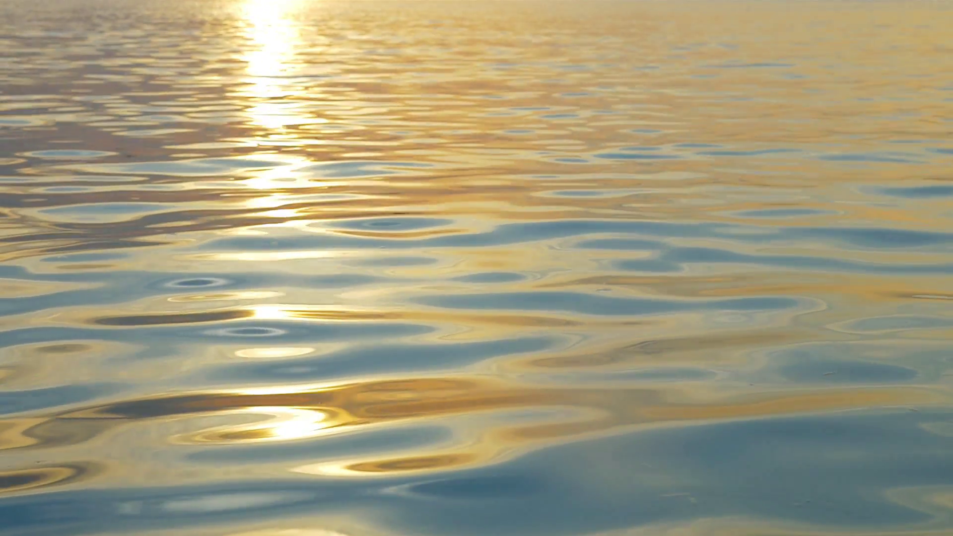 Прозрачная блестящая вода. Блики на воде. Блики от воды. Вода фон. Фон вода солнце.