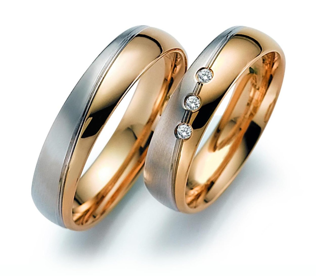 Обручальные кольца золотые на свадьбу. Парные обручальные кольца из золота 585. Обручальные кольца August Gerstner. Обручальные кольца парные 585. Обручальное кольцо из комбинированного золота r01-Wed-00108.