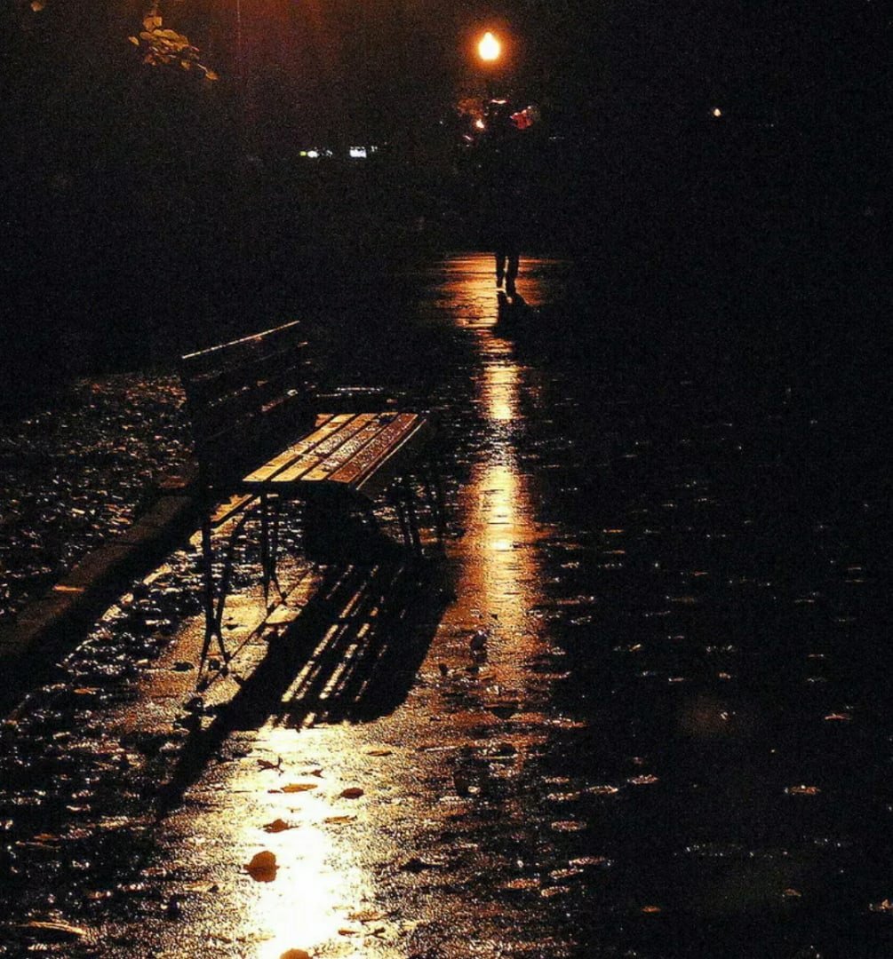 Вечером становится грустно. Дождь ночью. "Дождливый вечер". Грустный вечер. Вечер в одиночестве.