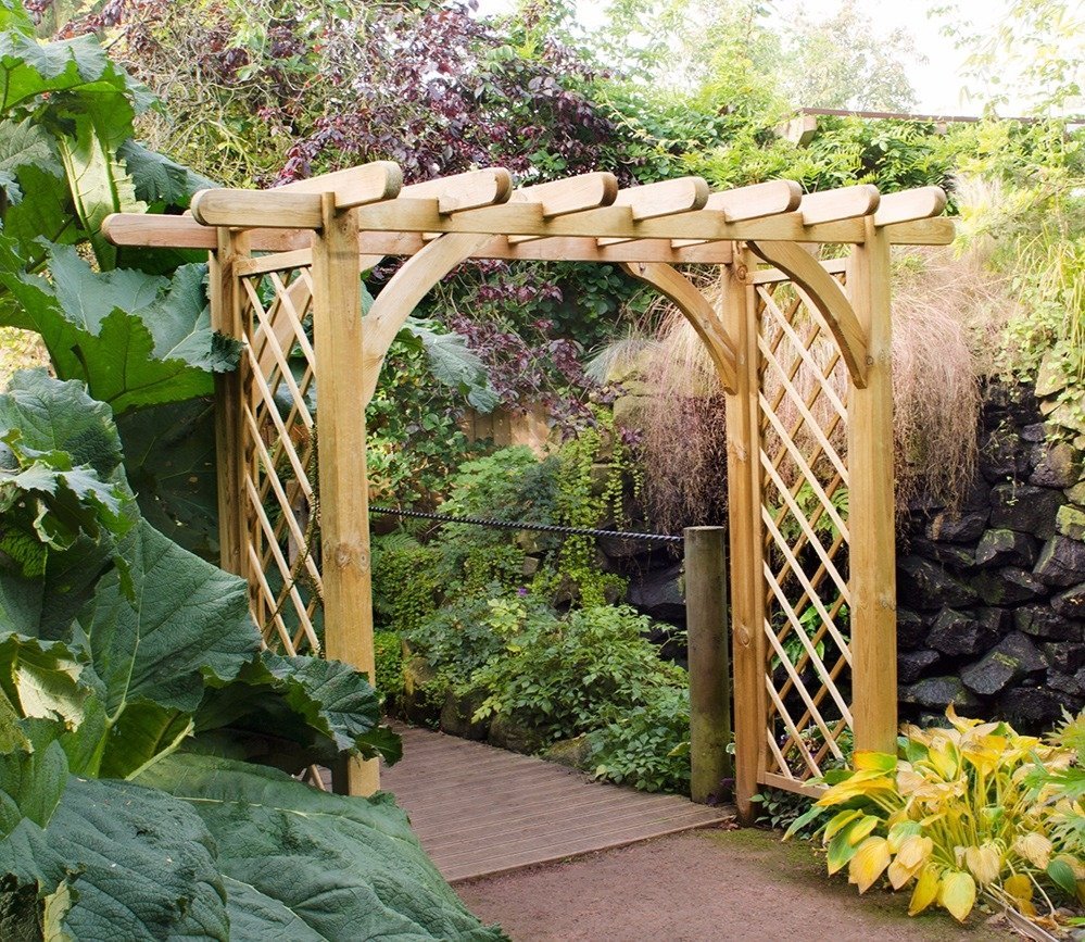 Деревянная арка