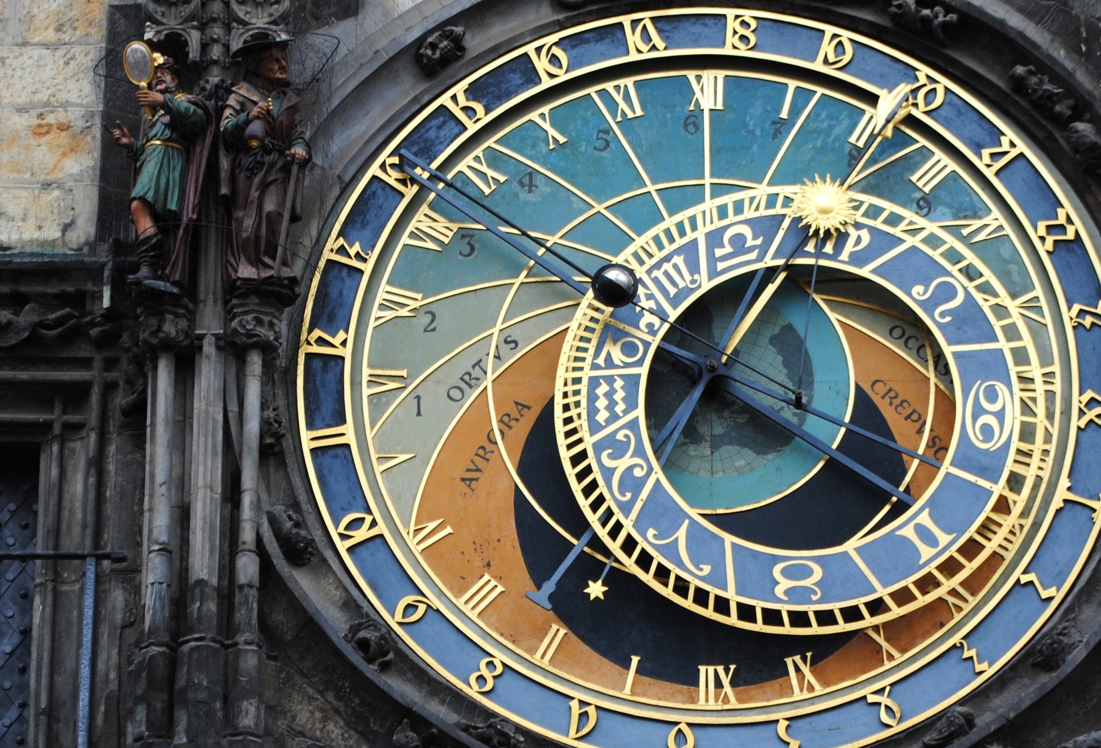 До 3 часов была в городе. Астрономические часы Руана. Красивые часы. Красивые старинные часы. Красивые старые часы.