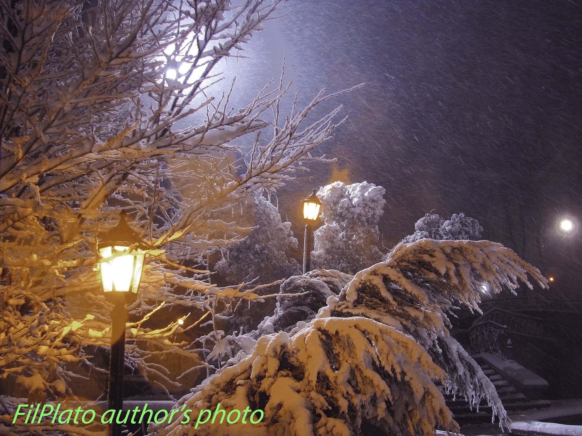 6 вечера зимой. Снежный вечер. Зимняя ночь. Зимний вечер. Снег вечером.