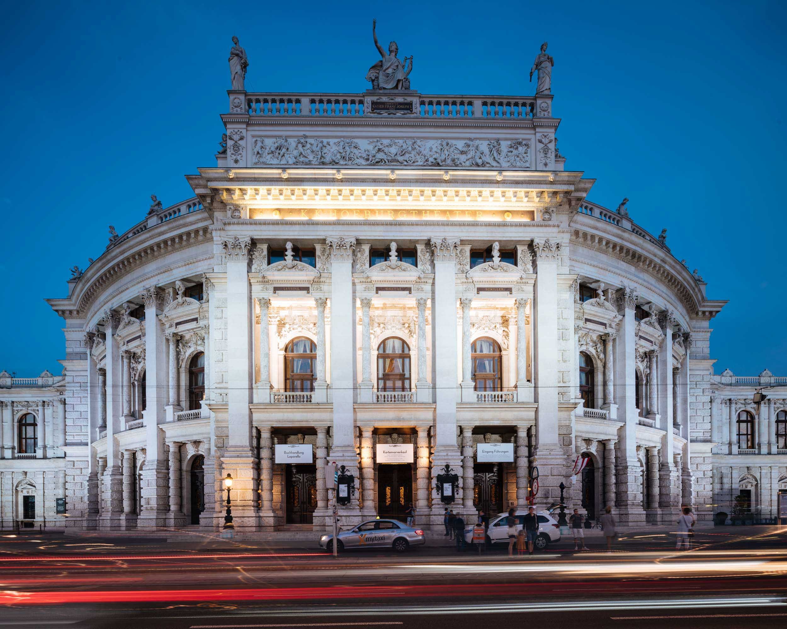 Известные драматические театры. Бургтеатр Вена Австрия. Королевский Бургтеатр. Венская гос опера Австрия. Бургтеатр в Вене 18 век.