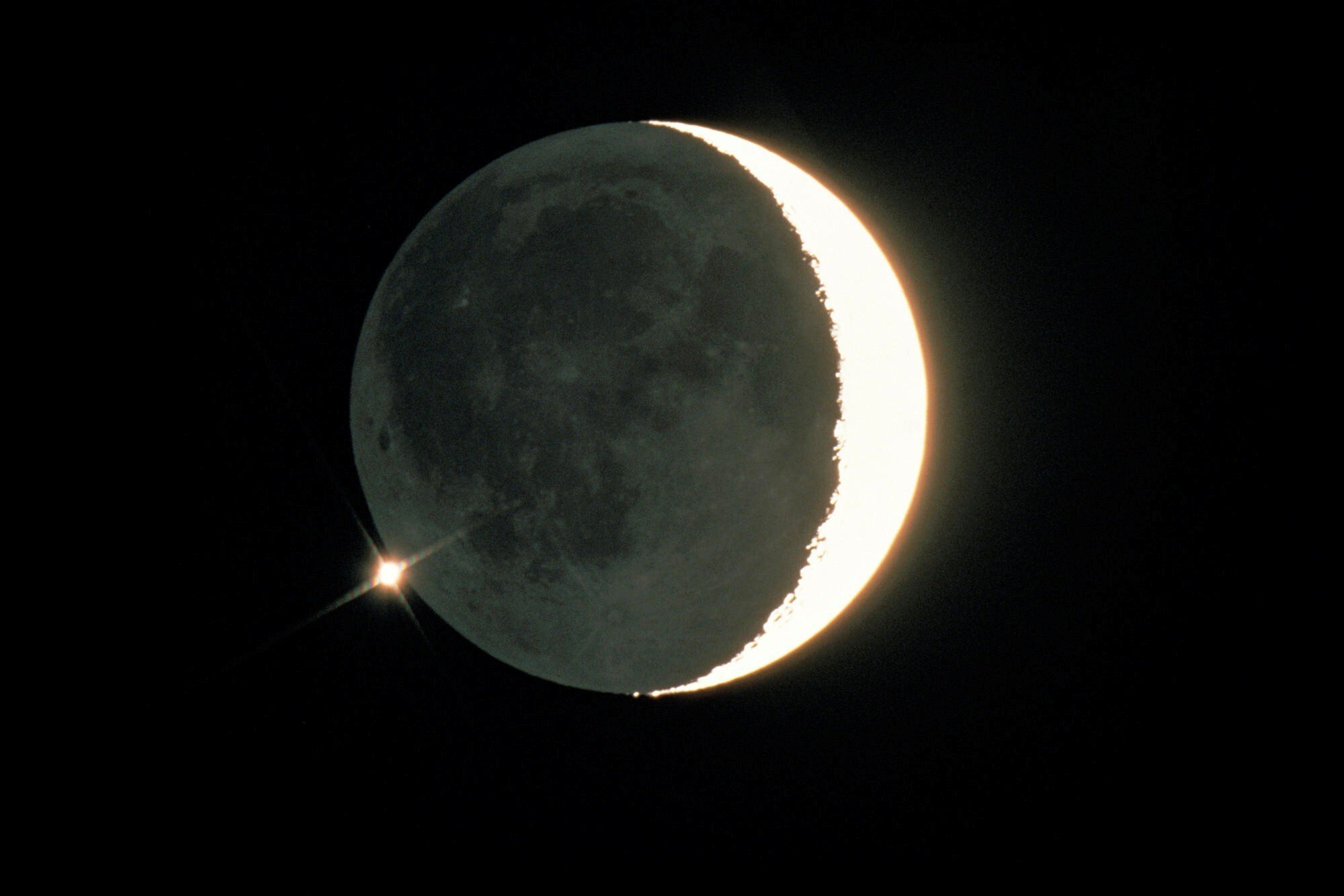Месяц снизу. Луна. Солнечное затмение на Луне. Фото Луны. Луна (Планета).