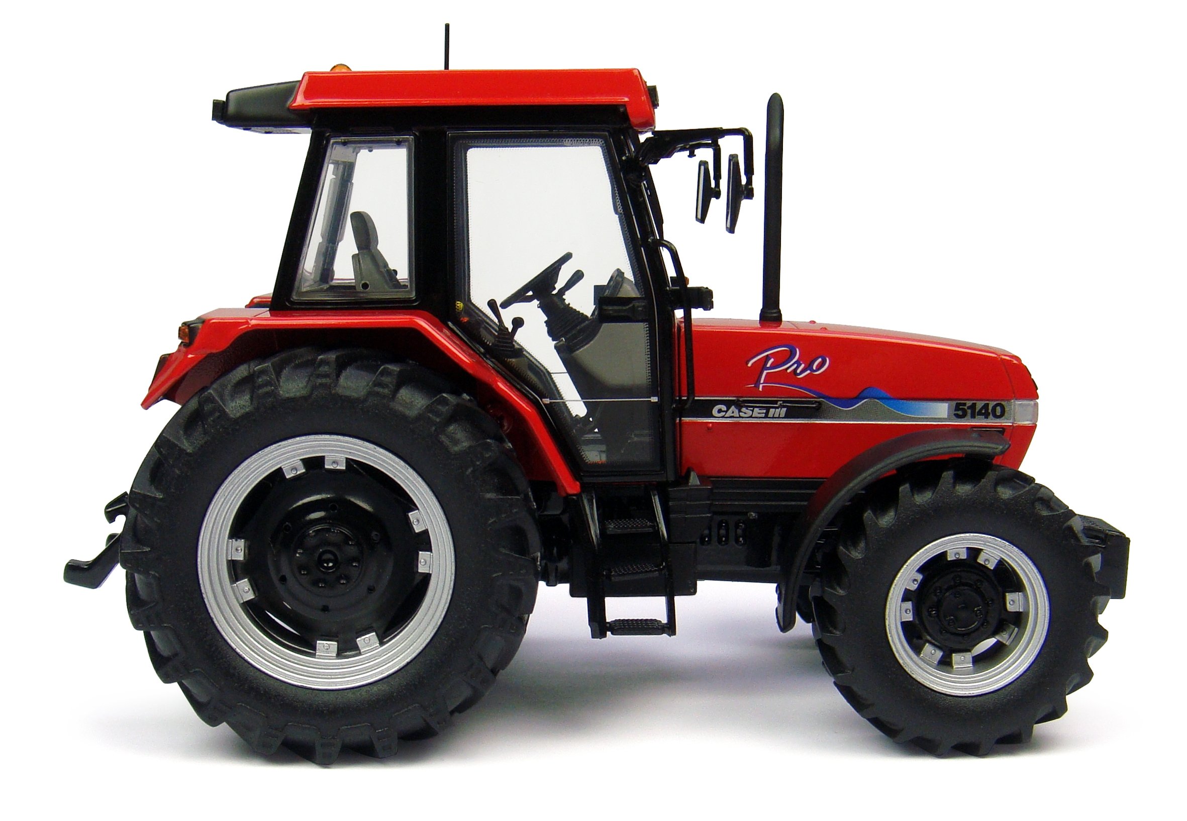 Про красный трактор. Case IH Magnum mx340. Красный трактор. Маленький красный трактор. Большой красный трактор.