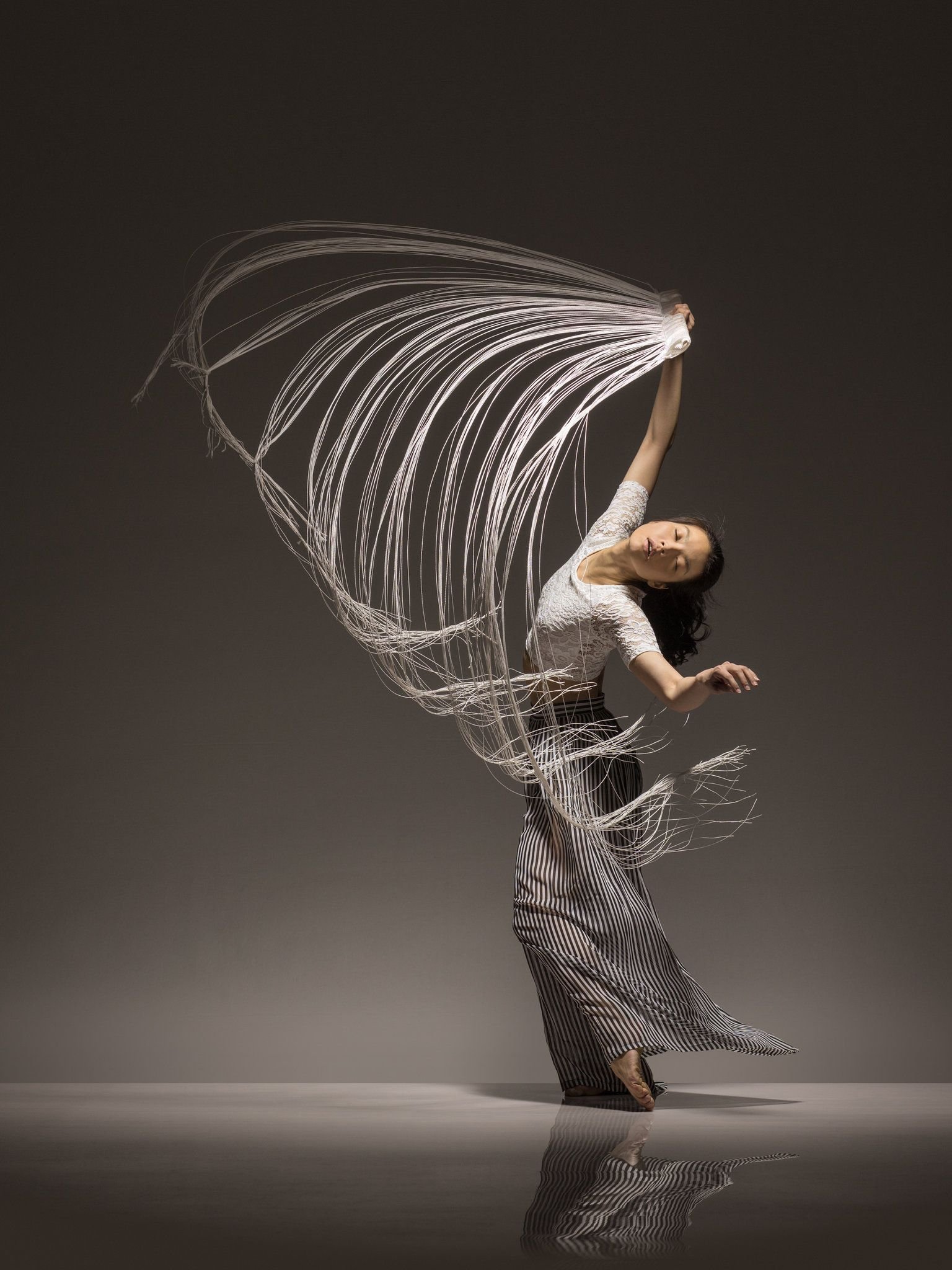 Песня летающего танца. Лоис Гринфилд. Лоис Гринфилд фотограф. Красивые движения. Необычные движения в танцах.