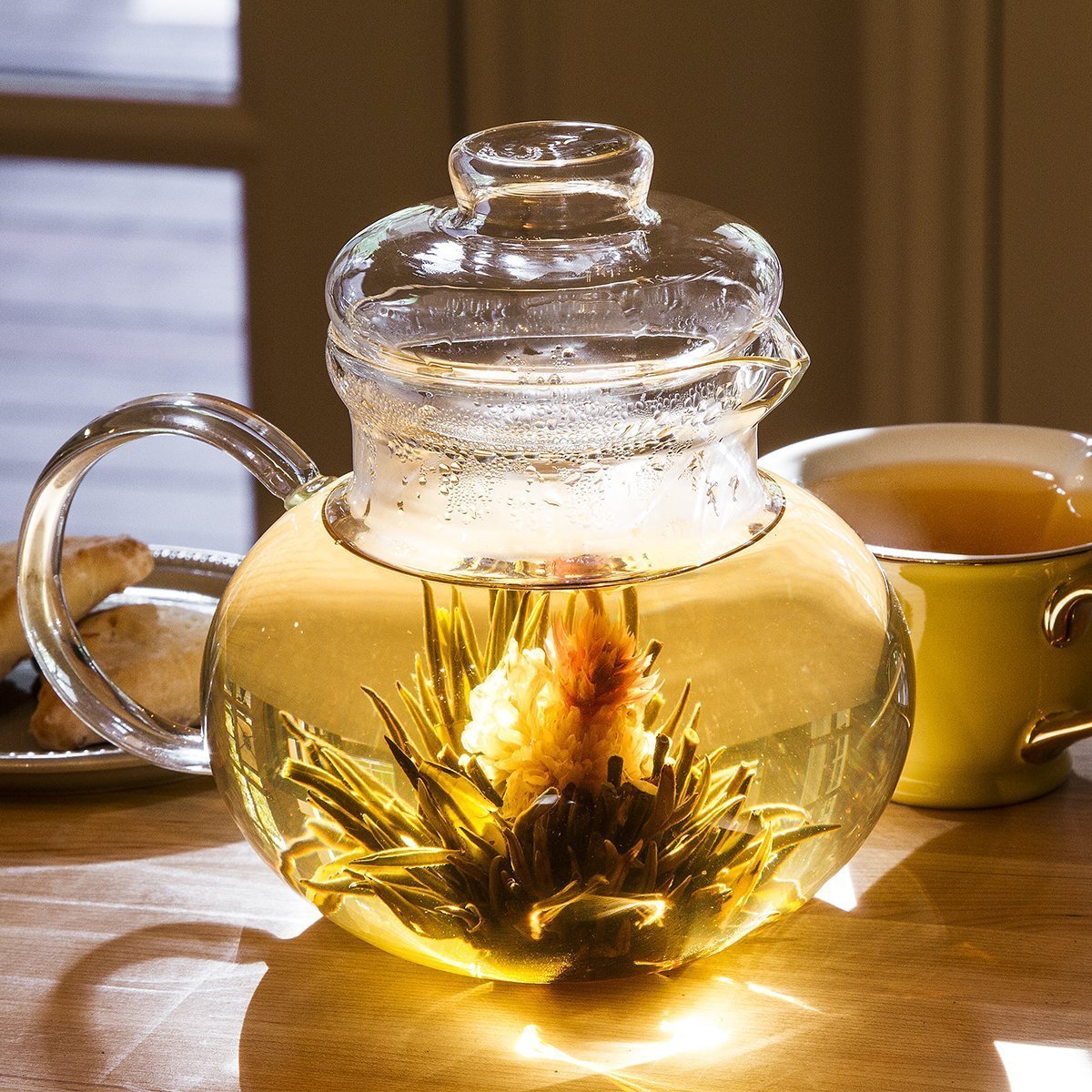 Чай в чайнике. Цветочный чай. Чай цветок. Связанный чай.