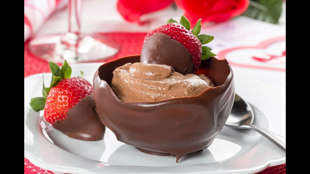 Chocolate cups. Изысканные Десерты. Шоколадные чашечки. Романтический десерт. Шоколадный десерт.