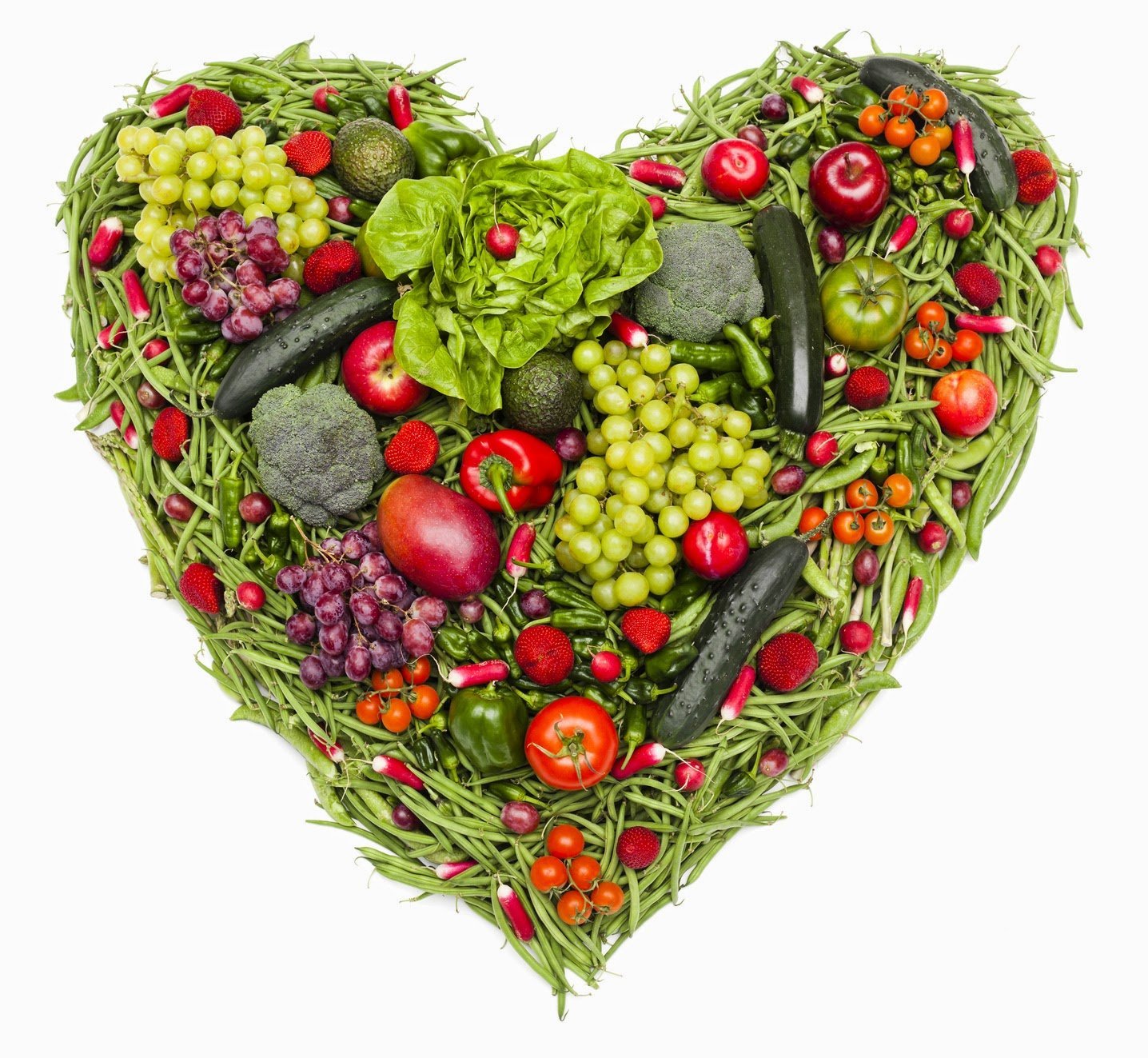 Фруктовые сердца. Сердце из фруктов. Овощи и фрукты в виде сердца. Сердце из овощей. Сердечко из овощей и фруктов.