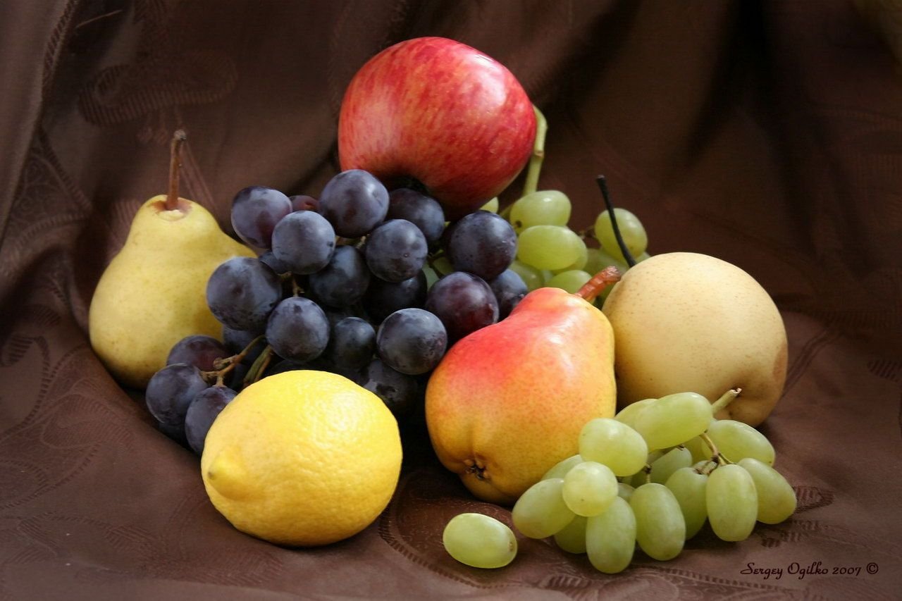 Grape pear. Натюрморт. Натюрморт из фруктов. Натюрморт с фруктами простой.