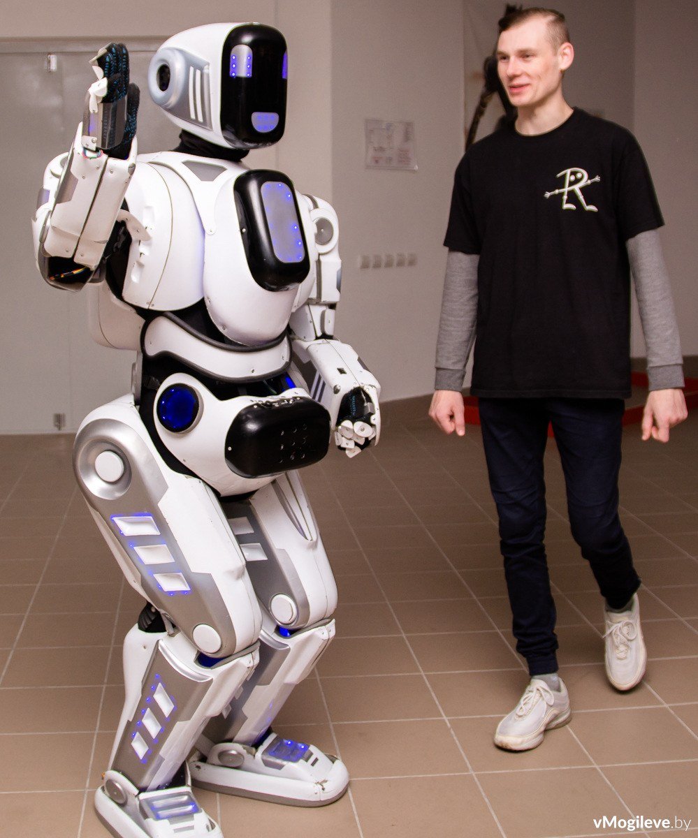 Можно робота нового. Робот с искусственным интеллектом. Современные роботы. Роботы нового поколения. Робот настоящий.