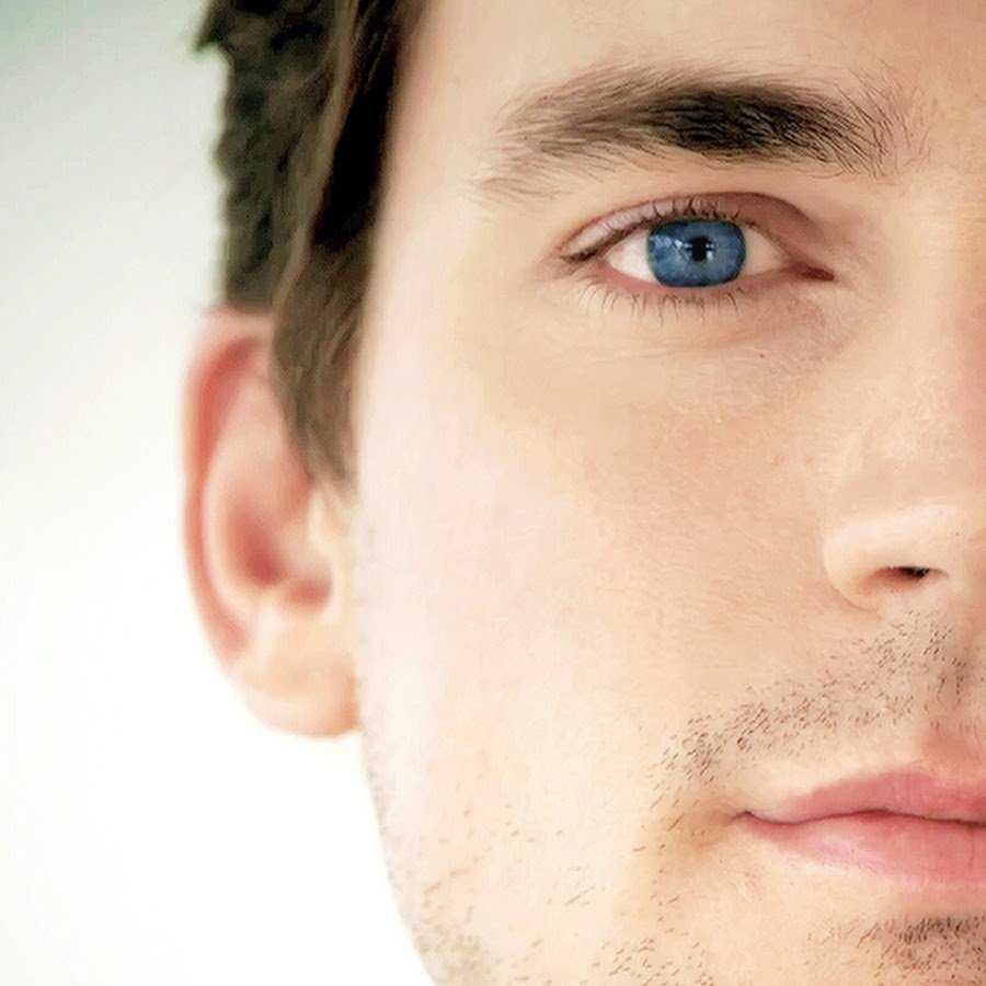 Голубоглазого мужа. Голубые глаза у мужчин. Синие глаза у мужчин. Цвет глаз голубой мужской. Парень с голубыми глазами.