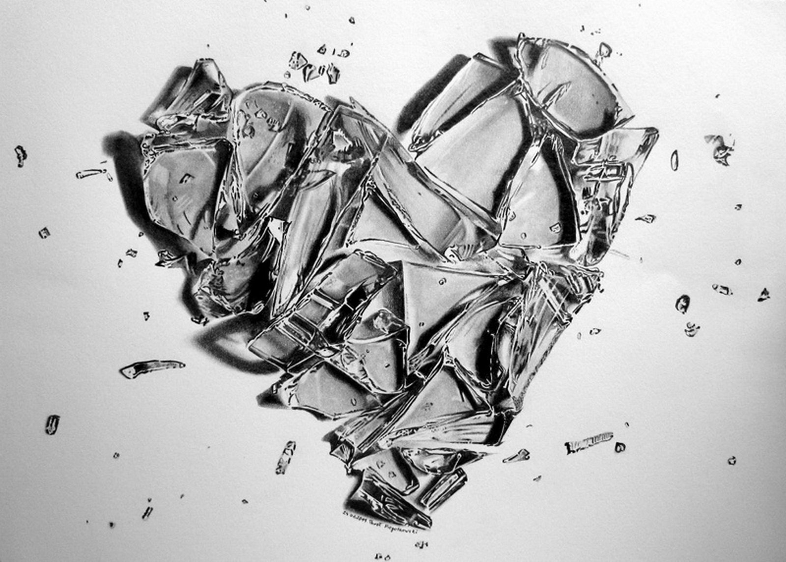 Разбили картину. Разбитое сердце стекло. Разбитое стеклянное сердце. Осколки сердец. Стеклянное сердце разбилось.