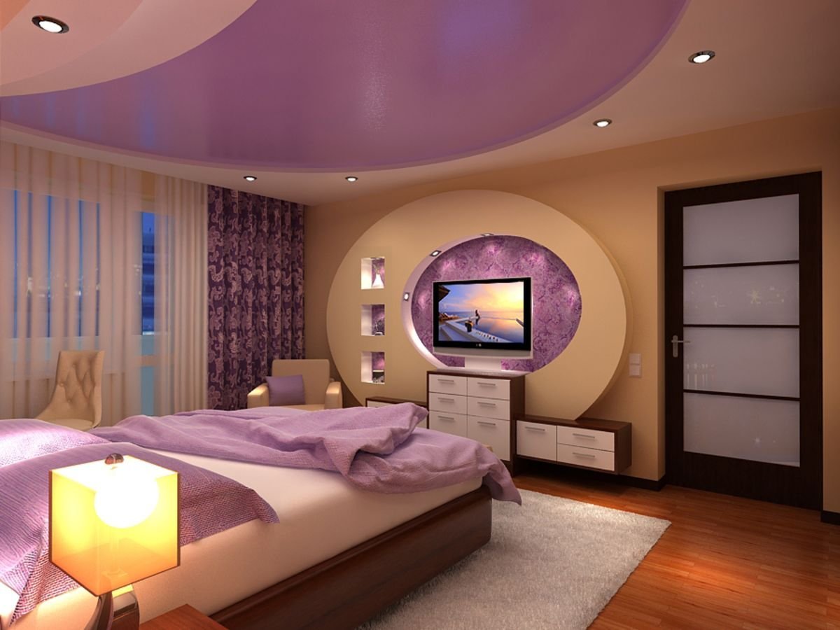 Фиолетовый потолок в спальне