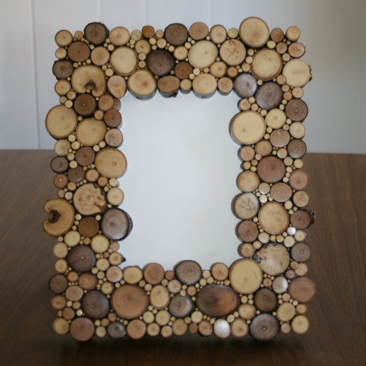 Рамка для зеркала из дерева