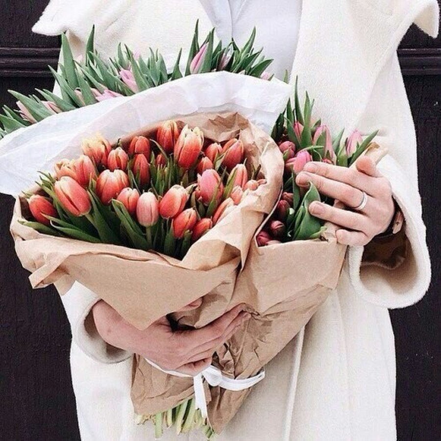 Букеты с тюльпанами и другими цветами