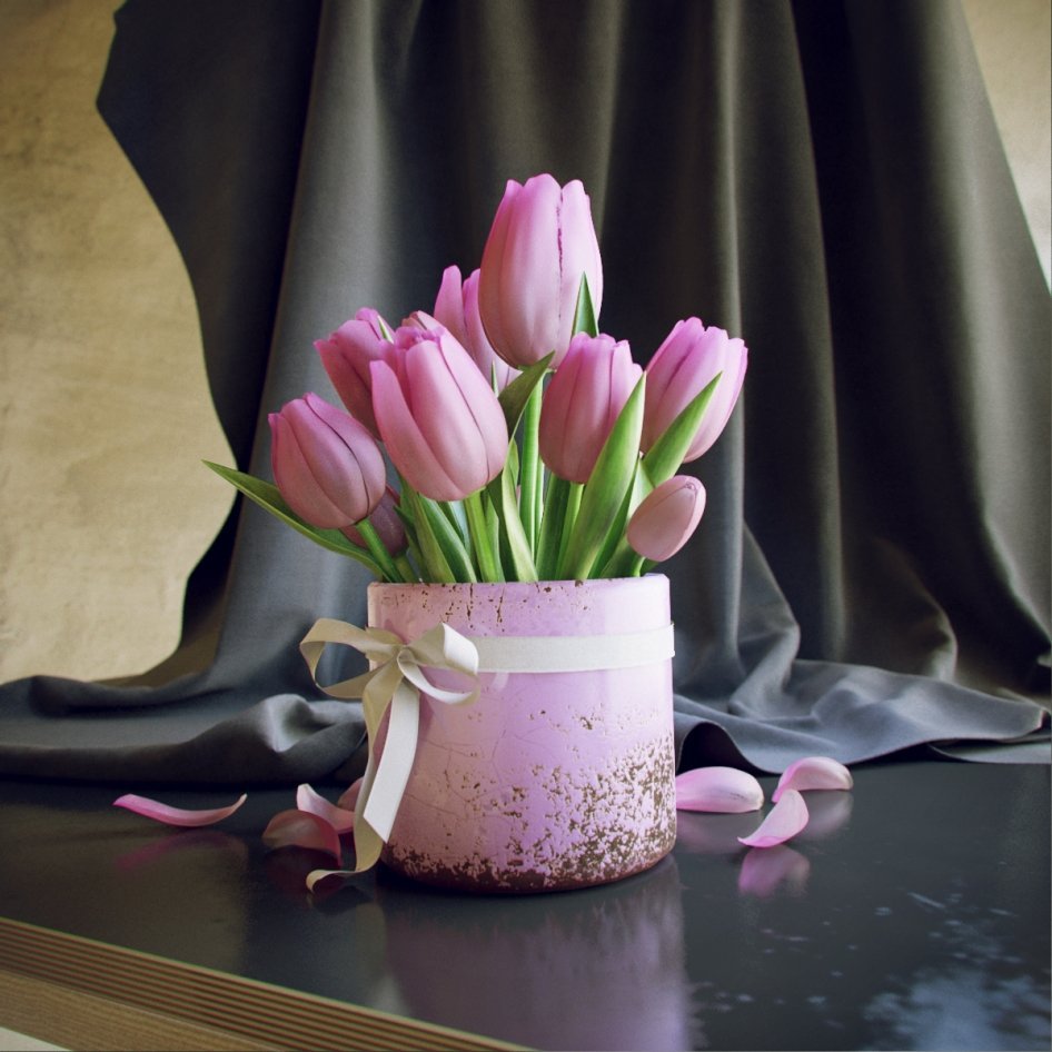 Розовые тюльпаны в вазе