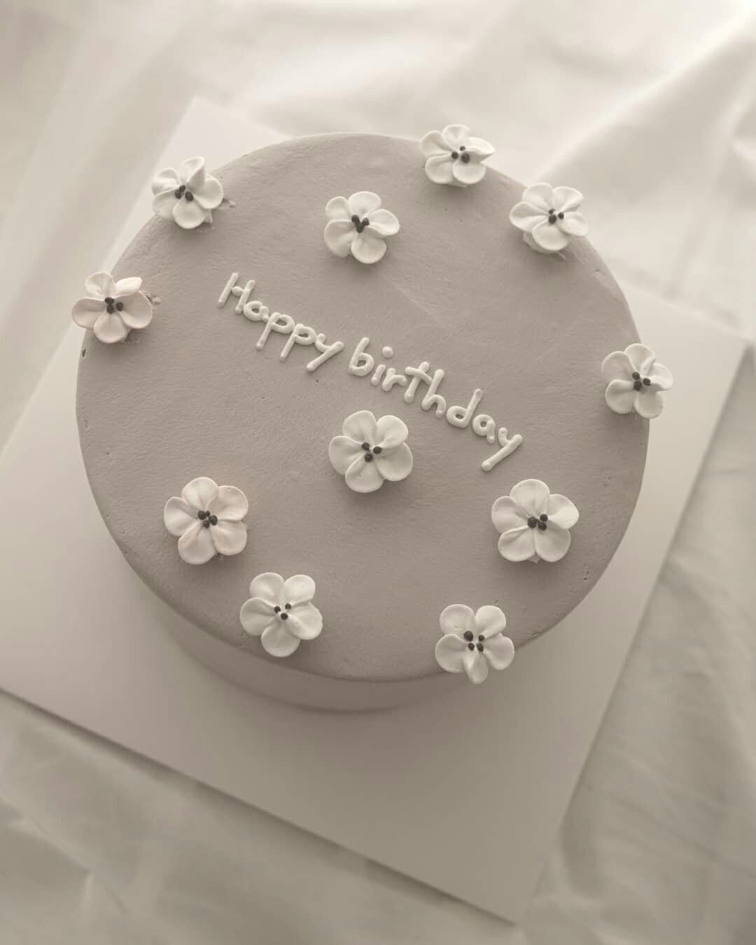 Торт в стиле минимализм на день рождения