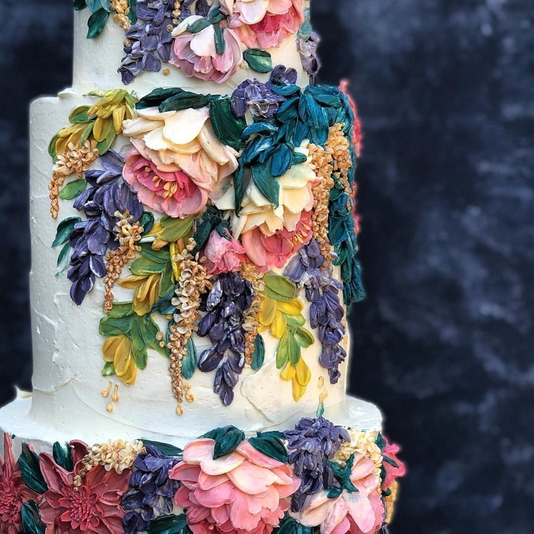 Цветы мазками на торте
