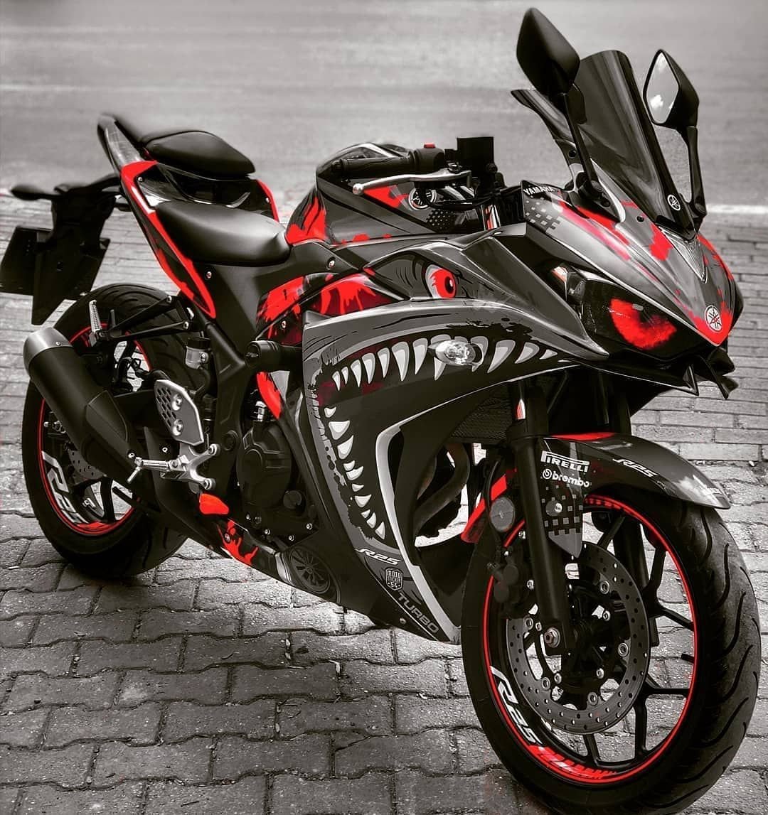 Черно красный мотоцикл