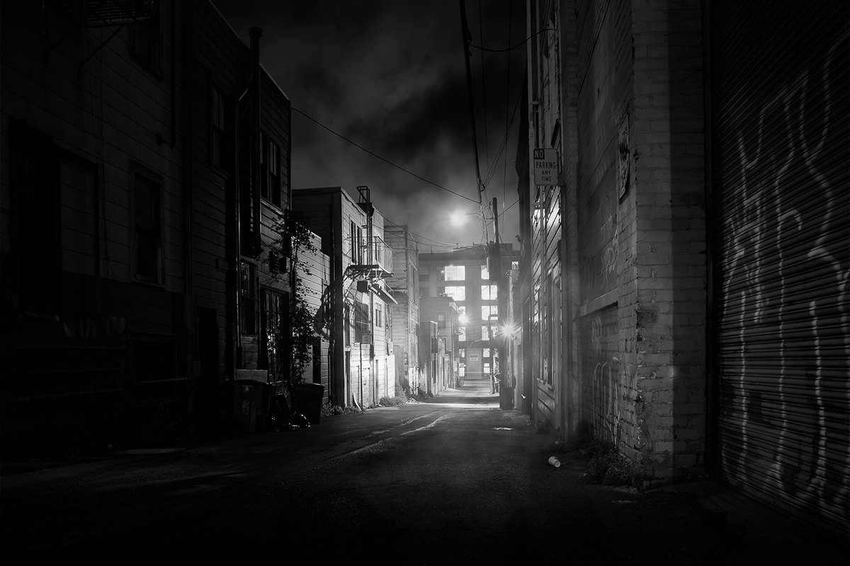 Темный переулок фон