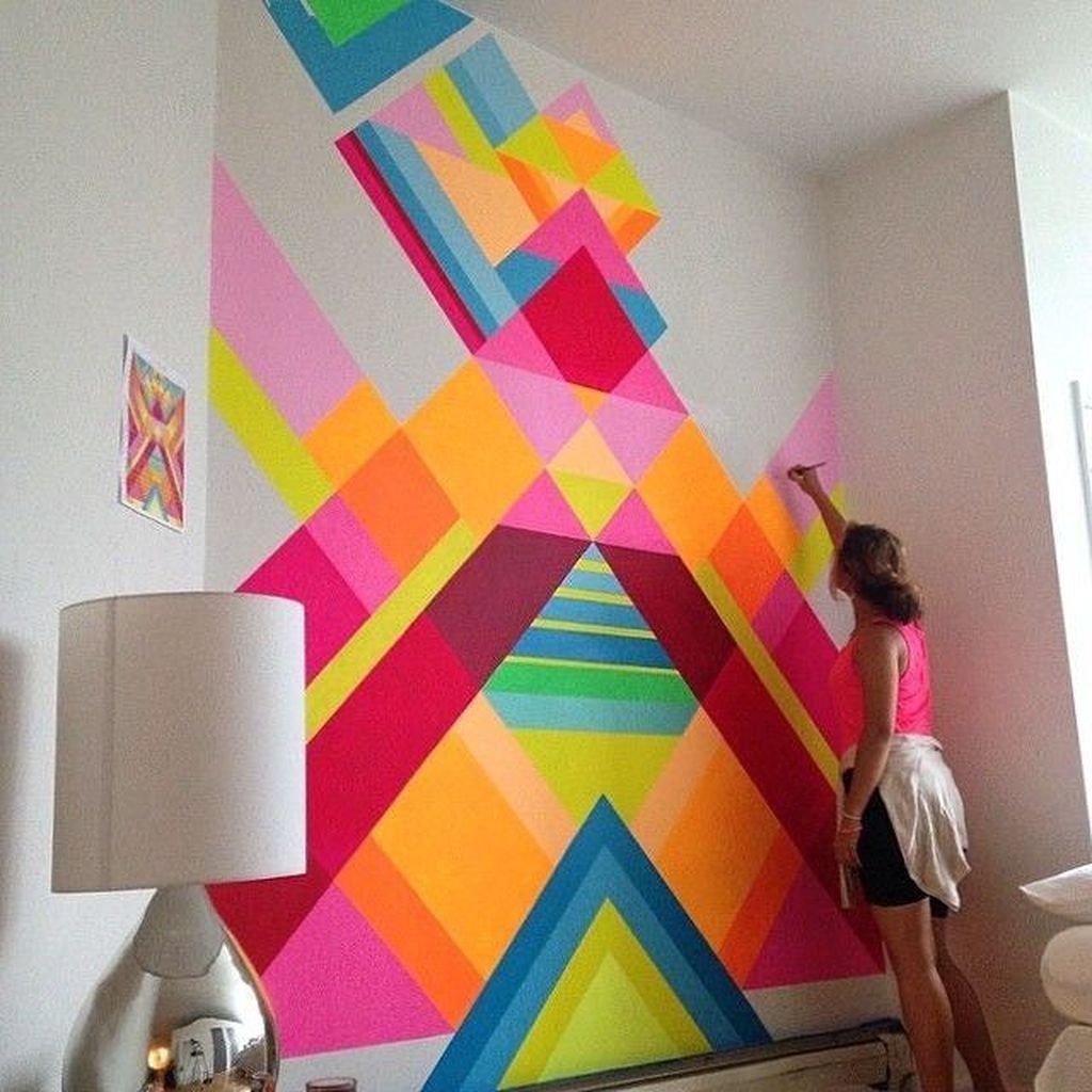 Покраска стен геометрическими фигурами
