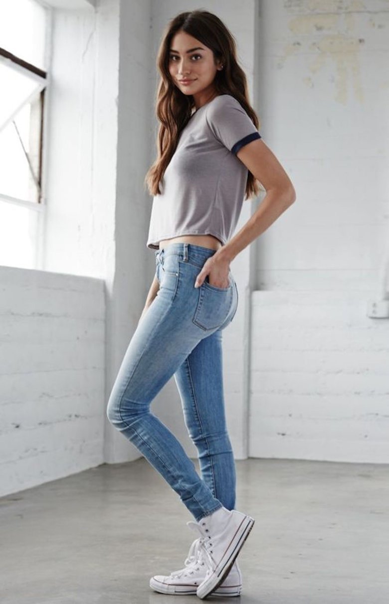 Красивые девушки в джинсах