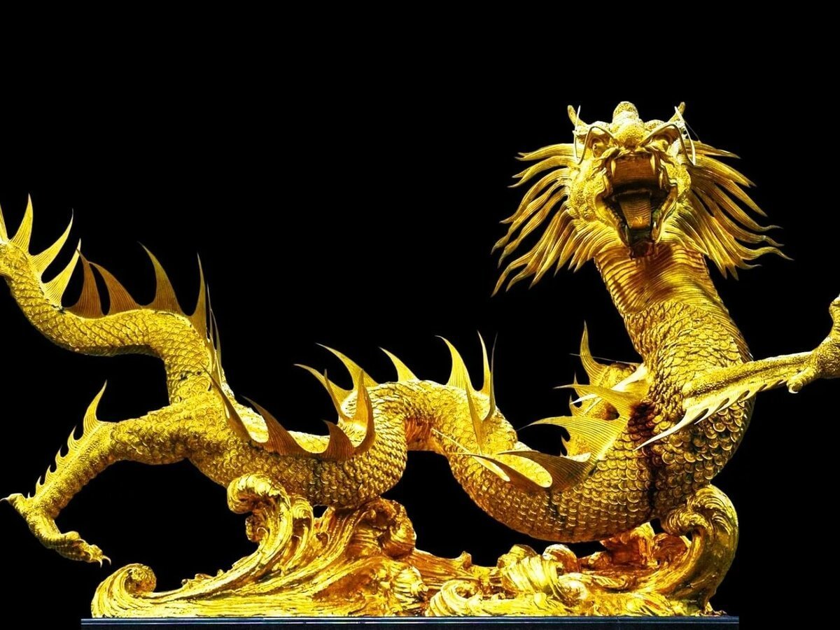 Включи золотой дракон. Шэньлун дракон. Дракон золотой дракон золотой дракон золотой дракон золотой дракон. Золотой дракон Китай. Статуя золотого дракона Китай.